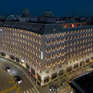 Radisson Collection Hotel, Santa Sofia 5* Milão